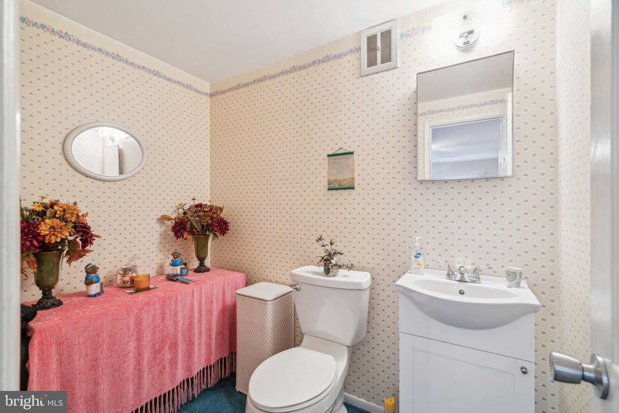 743 Mueller Road Warminster, PA 18974 - Photo 25 of 33 upper level 1/2 bathj