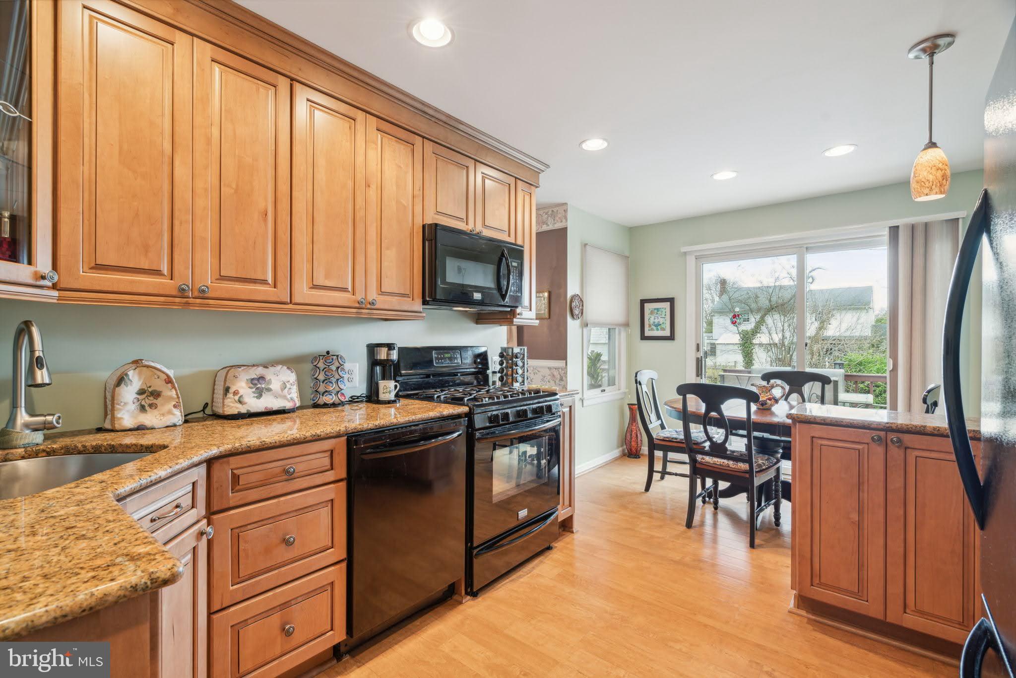 743 Mueller Road Warminster, PA 18974 - Photo 9 of 33 Gallery Image 9