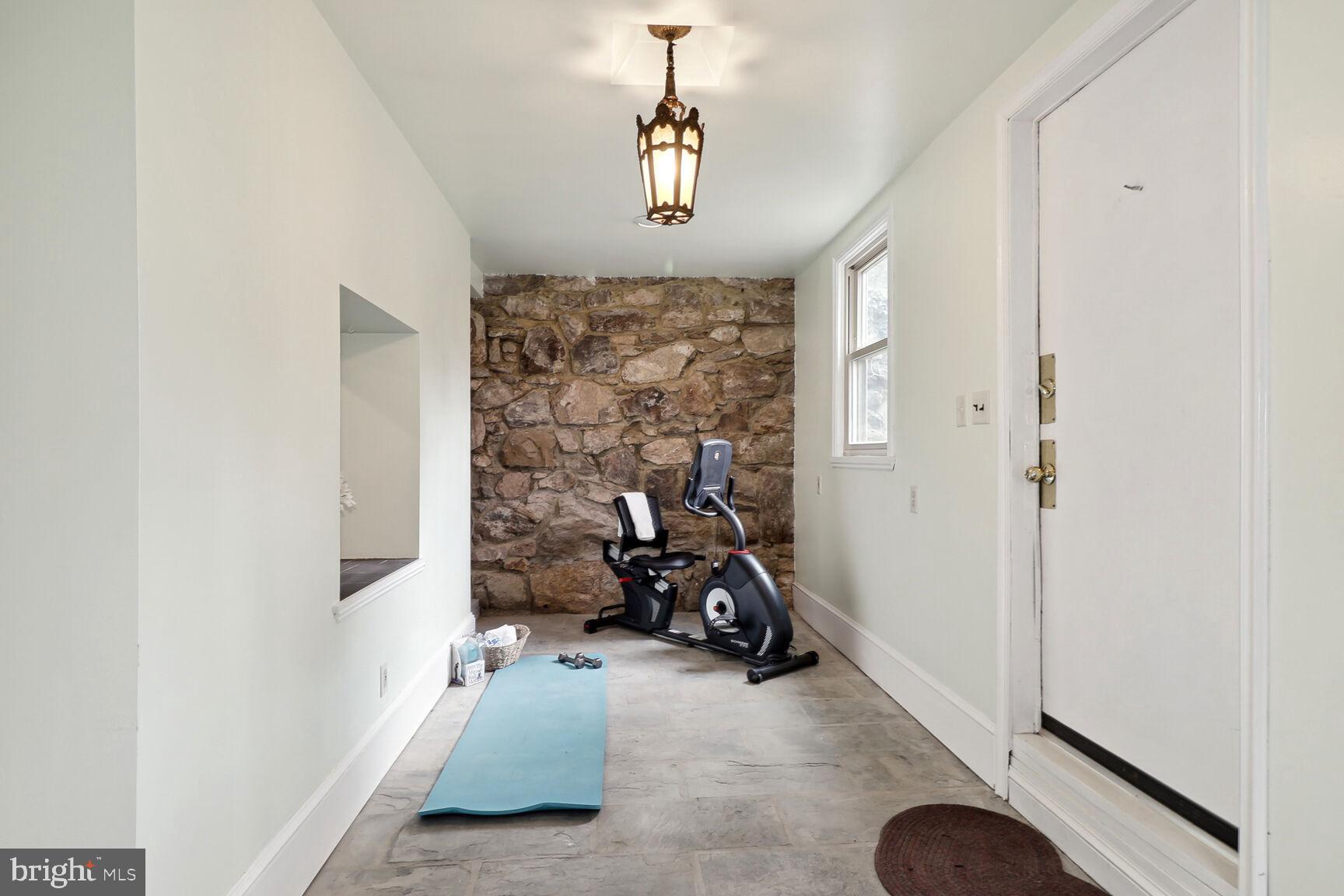 1211 Poplar Hill Road Baltimore, MD 21210 - Photo 33 of 79 Gallery Image 33