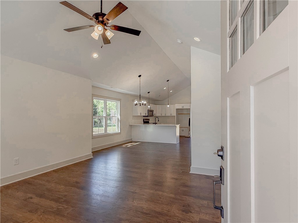 210 Scotland Road Seneca, SC 29678 - Photo 3 of 38 Gallery Image 3