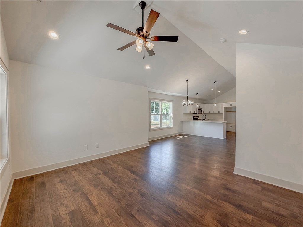 210 Scotland Road Seneca, SC 29678 - Photo 7 of 38 Gallery Image 7