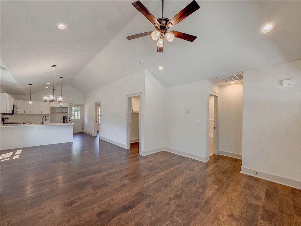 210 Scotland Road Seneca, SC 29678 - Photo 8 of 38 Gallery Image 8