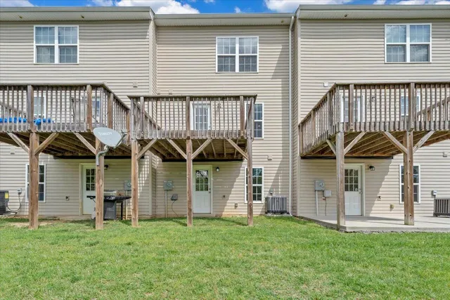 $1,749 | 6841 Village Green Drive, Roanoke, VA 24019