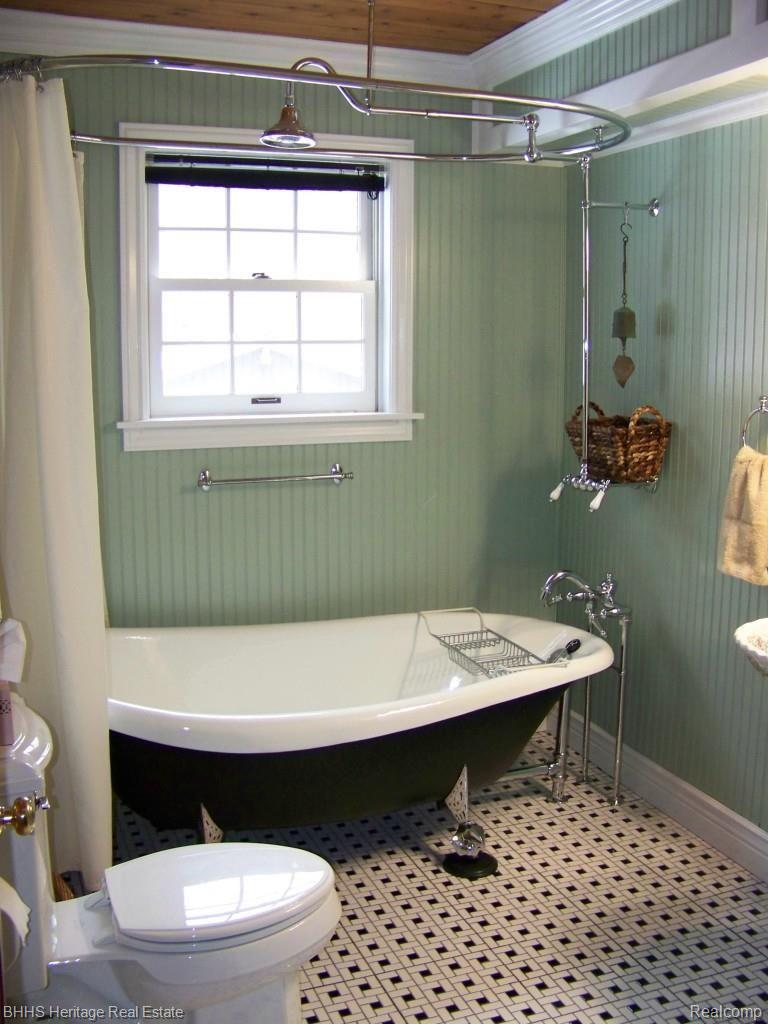 5353 Dutton Road Gregory, MI 48137 - Photo 21 of 42 Character...