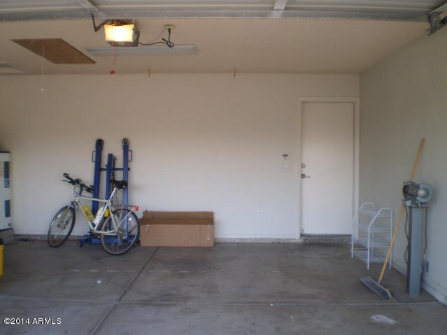 4310 East Decatur Street Mesa, AZ 85205 - Photo 23 of 31 Garage