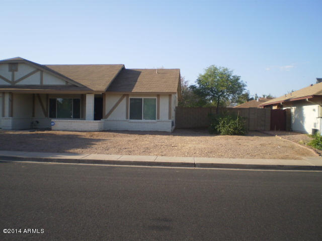 4310 East Decatur Street Mesa, AZ 85205 - Photo 26 of 31 Large Front Yard
