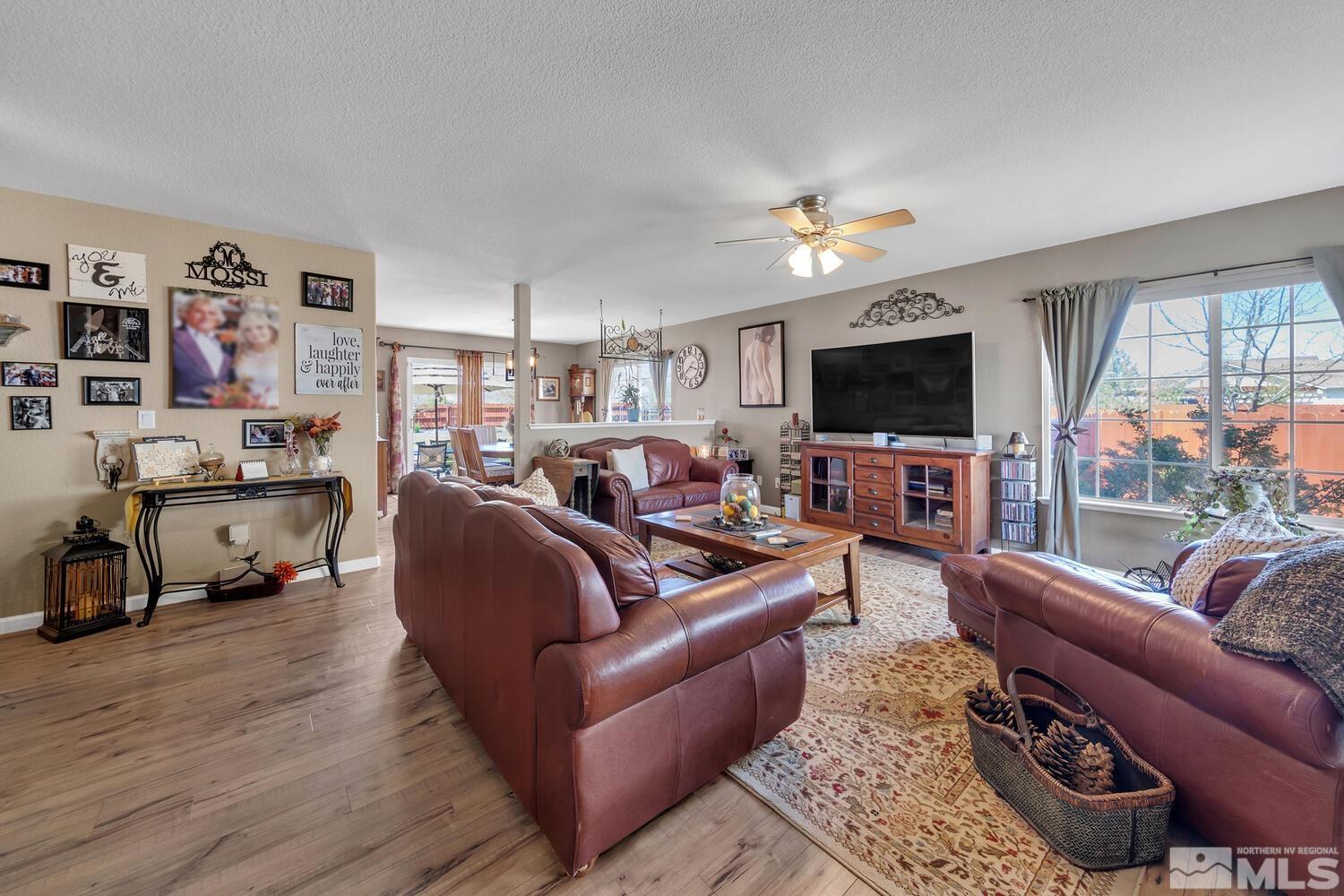 17905 Timber Grove Court Reno, NV 89508 - Photo 4 of 40 Photo 4