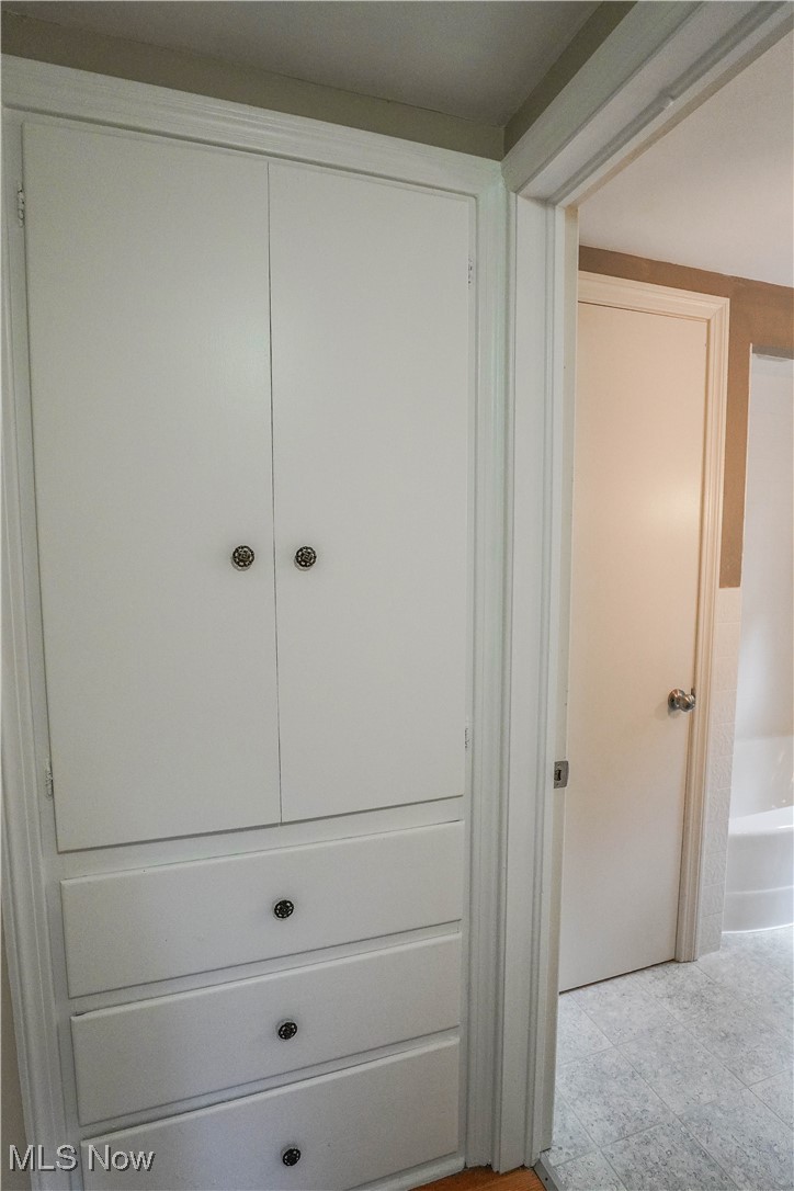 1822 Monument Road Northwest Canton, OH 44709 - Photo 20 of 36 Storage in Hallway