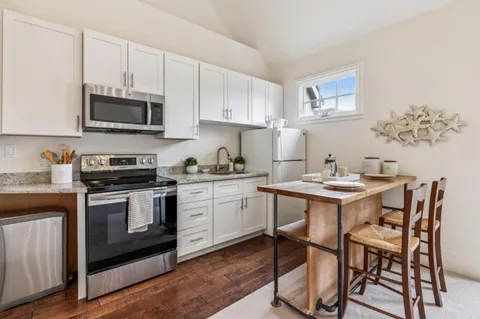 $4,358,000 | 30 Malavear Court, Pacifica, CA 94044