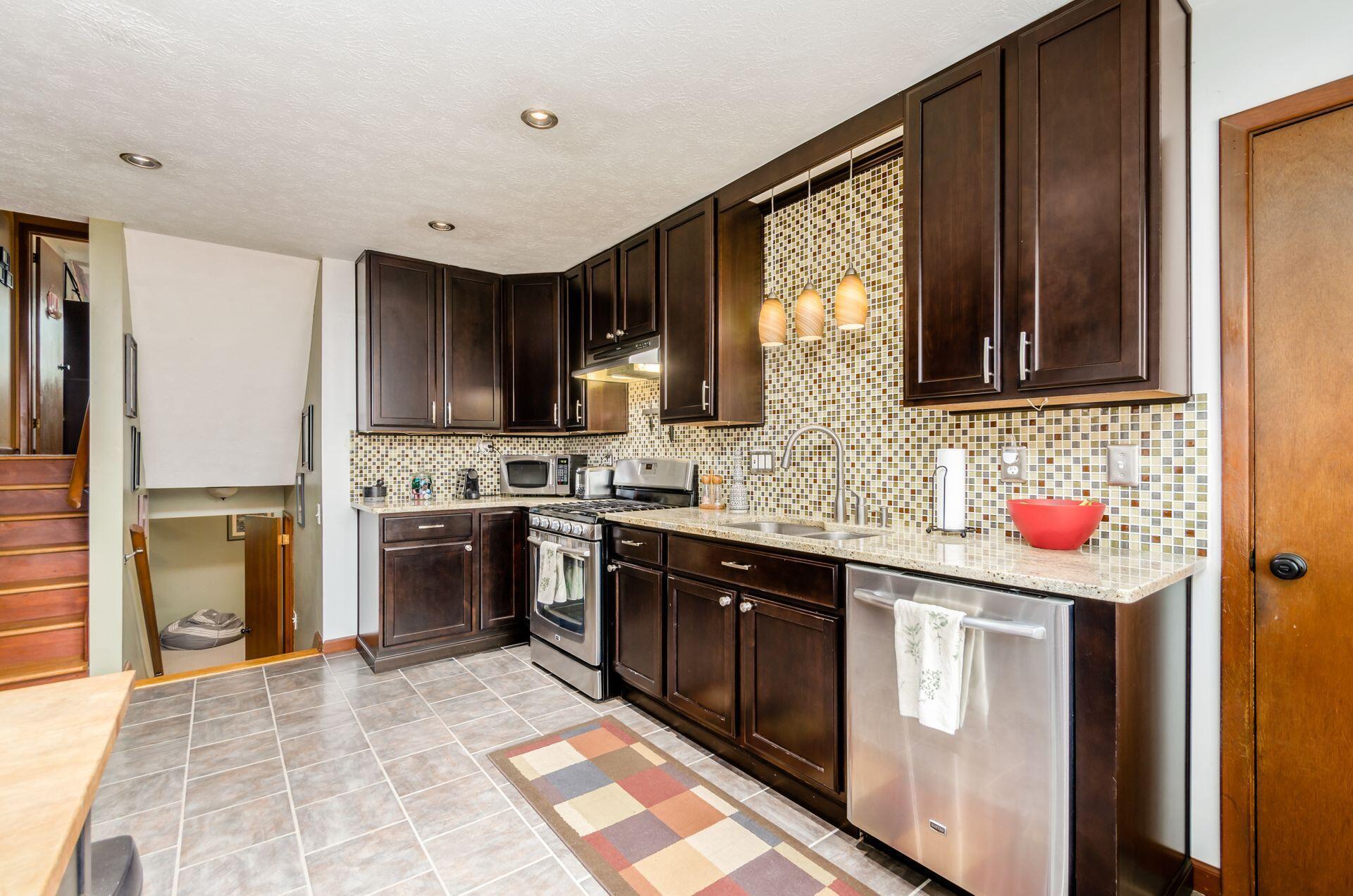 3515 Dempsey Road Westerville, OH 43081 - Photo 13 of 37 014_5d1f63616_g dempsey rd-21