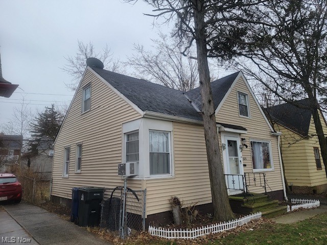 13278 Cedar Road Cleveland, OH 44118 - Photo 2 of 4 Gallery Image 2