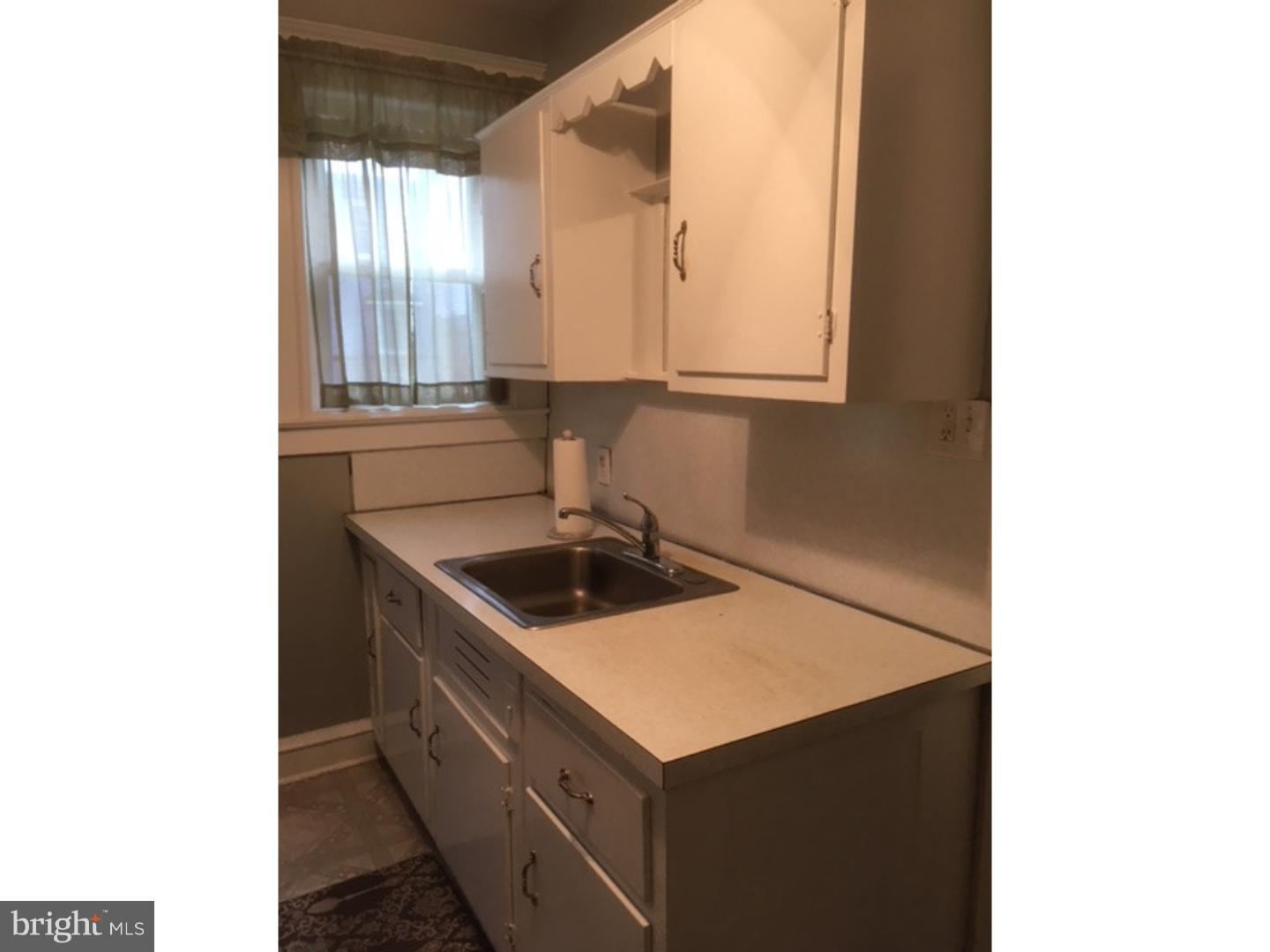 142 Oakley Road Upper Darby, PA 19082 - Photo 13 of 25 Kitchen