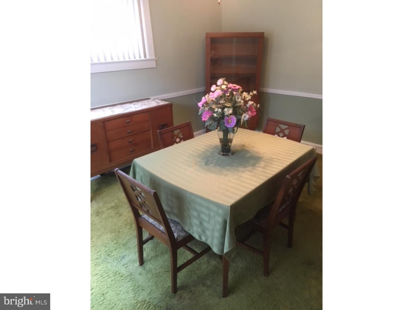 142 Oakley Road Upper Darby, PA 19082 - Photo 10 of 25 Dining Room