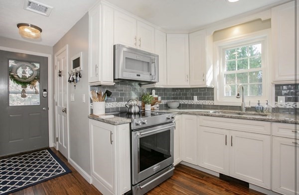 25 South Meadow Road Carver, MA 02330 - Photo 10 of 32 Gallery Image 10