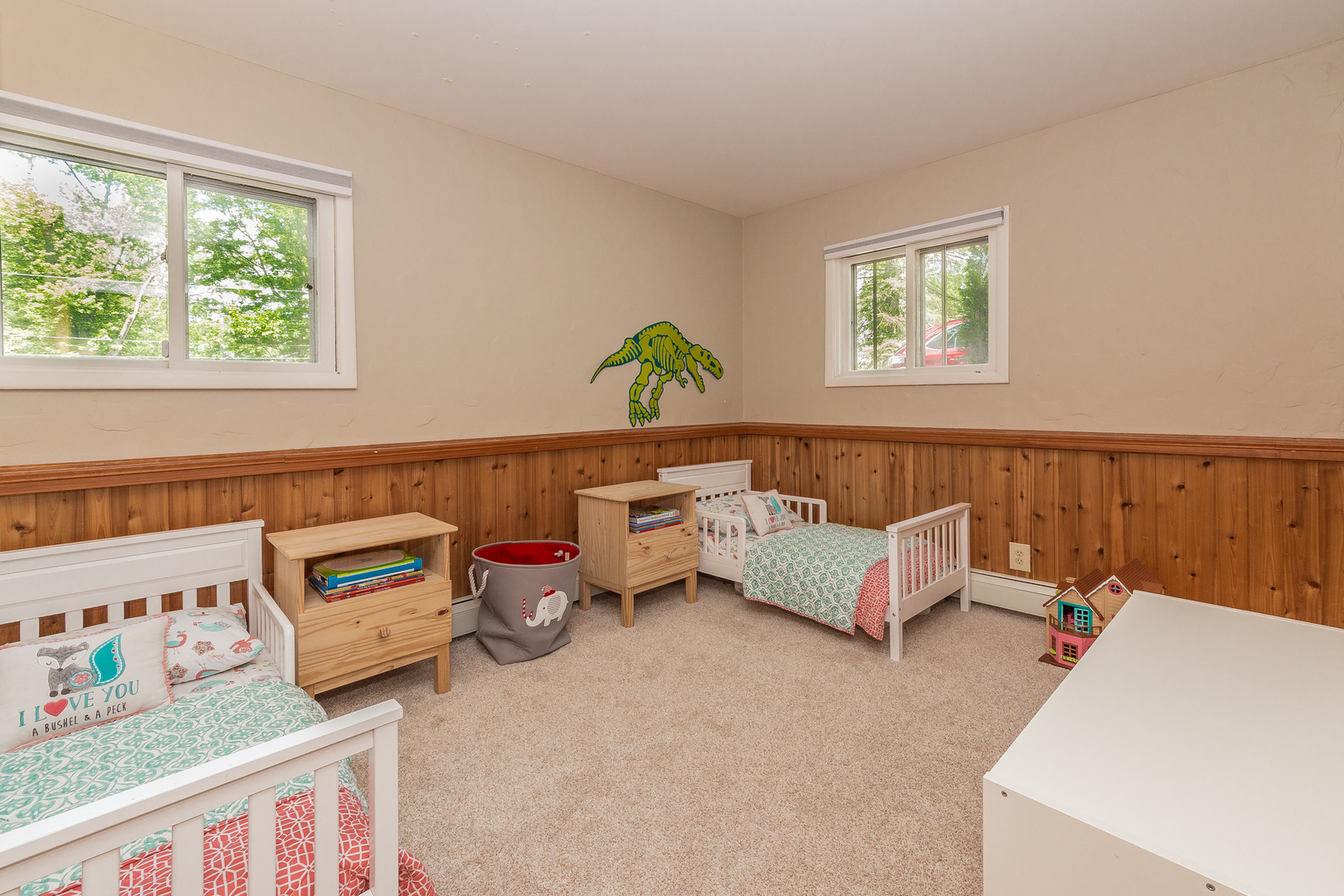 1440 Banbury Road Mundelein, IL 60060 - Photo 15 of 28 a living room with furniture and a window