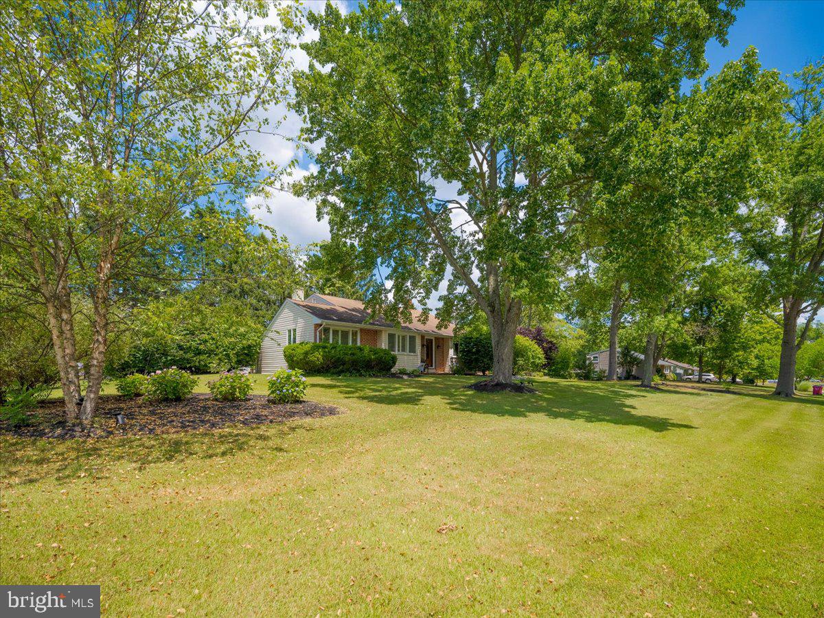 2739 Lantern Lane Audubon, PA 19403 - Photo 6 of 38