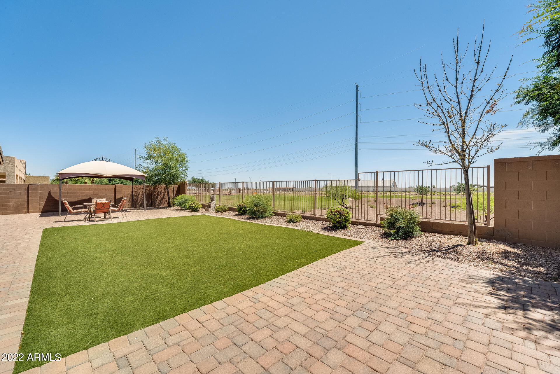 17819 West Charter Oak Road Surprise, AZ 85388 - Photo 4 of 37