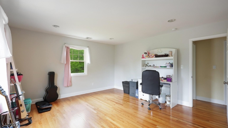 5 Maple Drive Warren, NJ 07059 - Photo 21 of 35