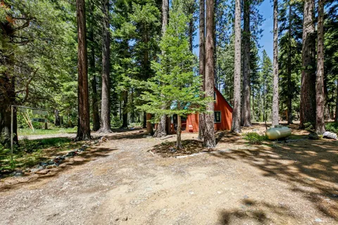 $449,000 | 961 Pomo Road, South Lake Tahoe, CA 96150