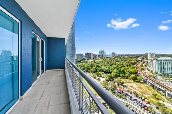 $2,350 | 60 Southwest 13th Street, Unit 1619, Miami, FL 33130