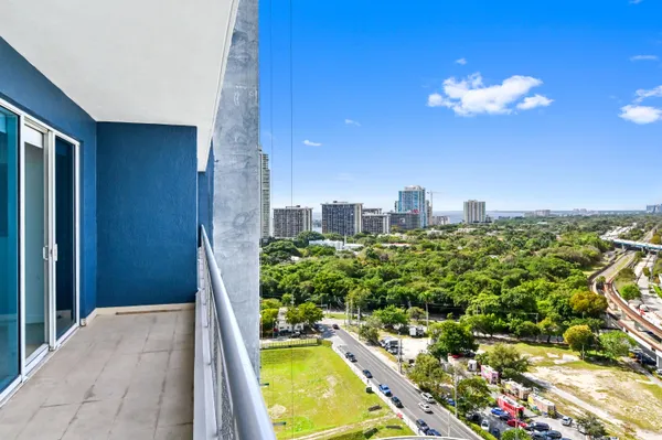 $2,350 | 60 Southwest 13th Street, Unit 1619, Miami, FL 33130