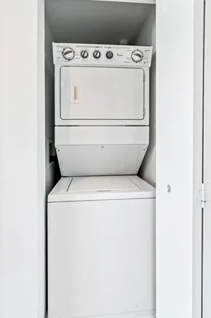 $2,350 | 60 Southwest 13th Street, Unit 1619, Miami, FL 33130