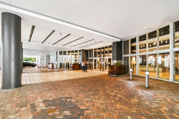 $2,350 | 60 Southwest 13th Street, Unit 1619, Miami, FL 33130