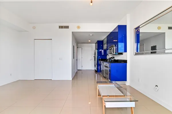 $2,350 | 60 Southwest 13th Street, Unit 1619, Miami, FL 33130