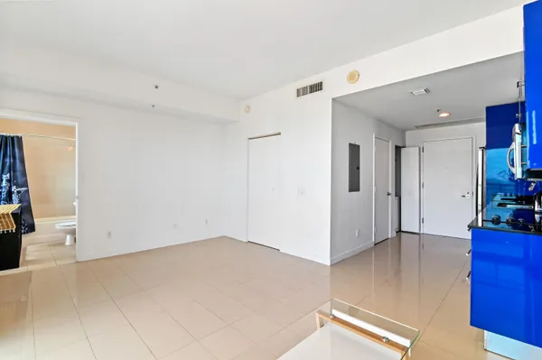 $2,350 | 60 Southwest 13th Street, Unit 1619, Miami, FL 33130