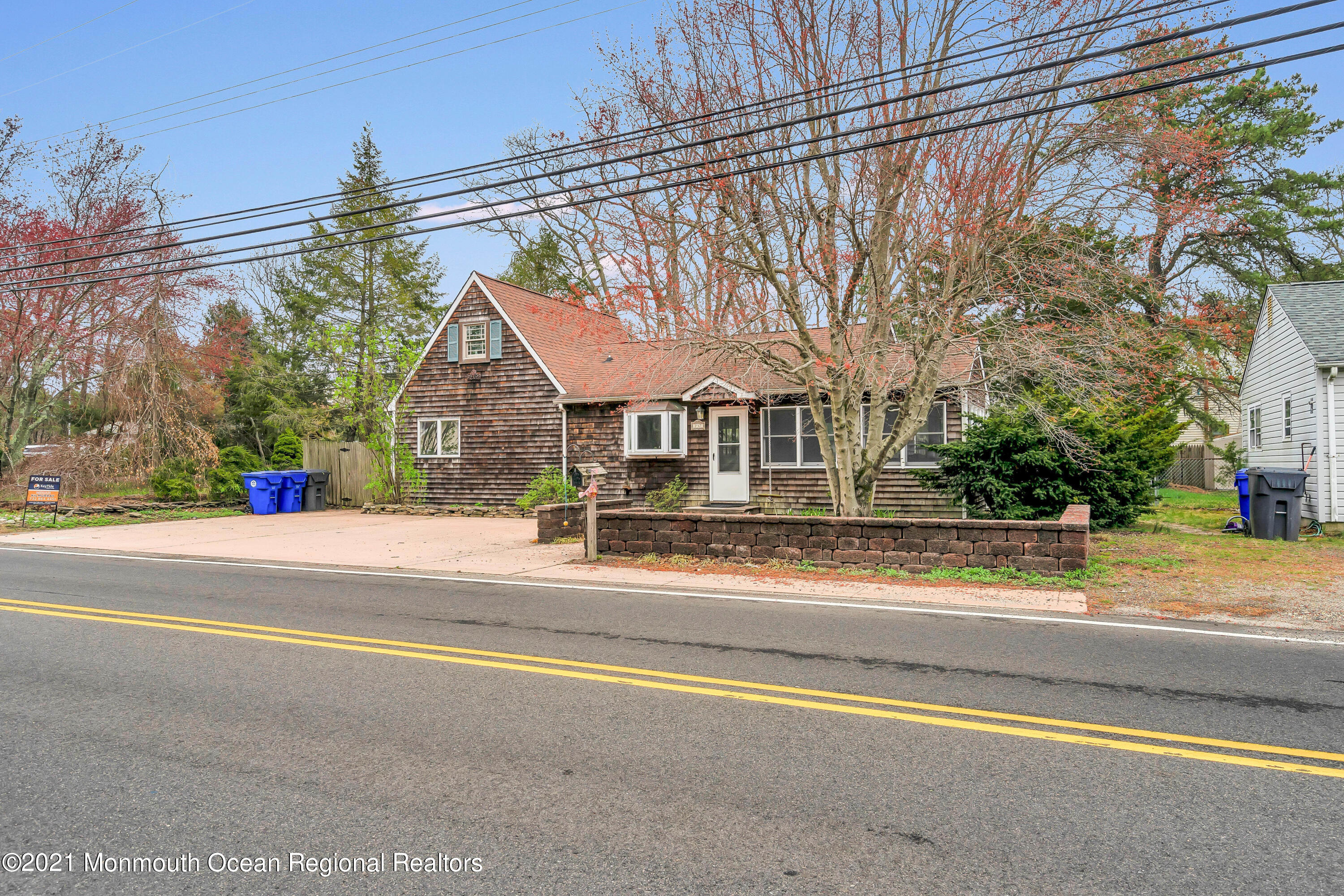 237 Cherry Quay Road Brick, NJ 08723 - Photo 2 of 21 front view of a house with a yard