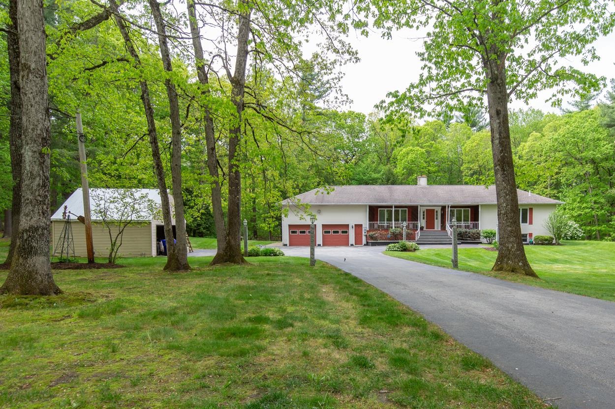 23 Winslow Farm Road Hudson, NH 03051 - Photo 3 of 46