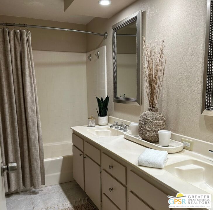 2700 Lawrence Crossley Road, Unit 65 Palm Springs, CA 92264 - Photo 9 of 12