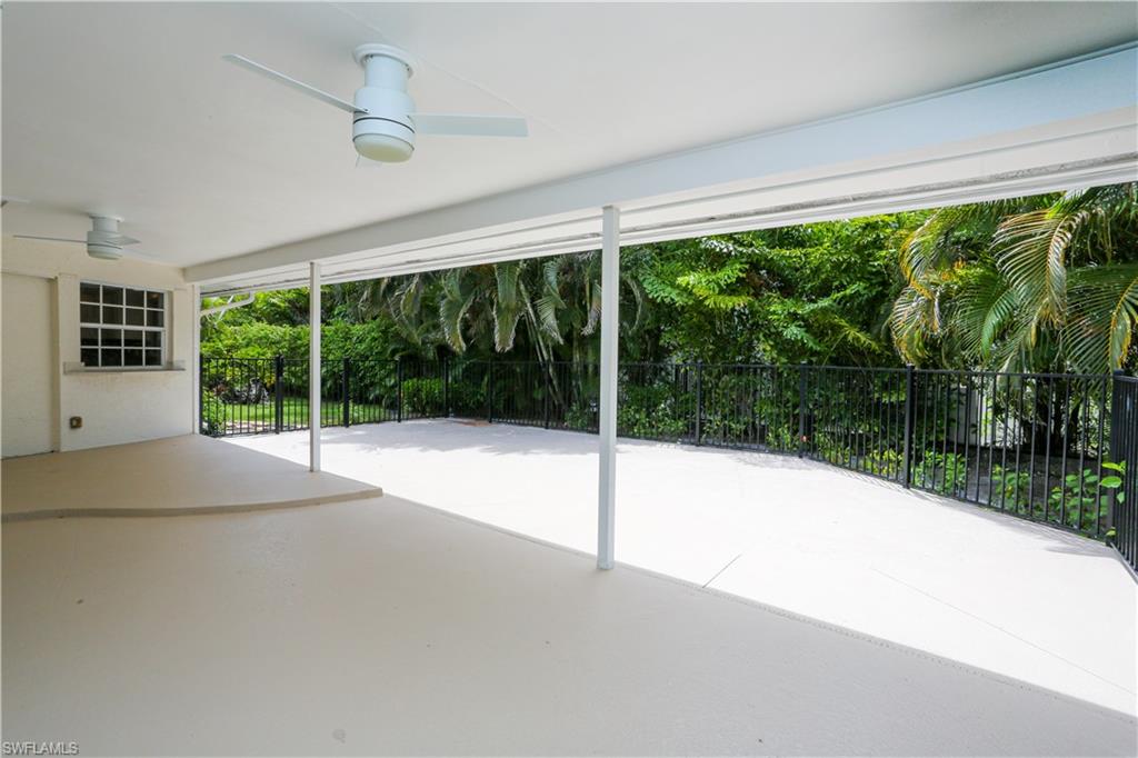 2901 Crayton Road Naples, FL 34103 - Photo 24 of 50
