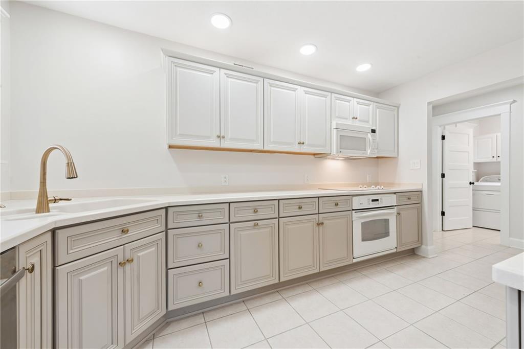 1307 Player Way Gibsonia, PA 15044 - Photo 19 of 42