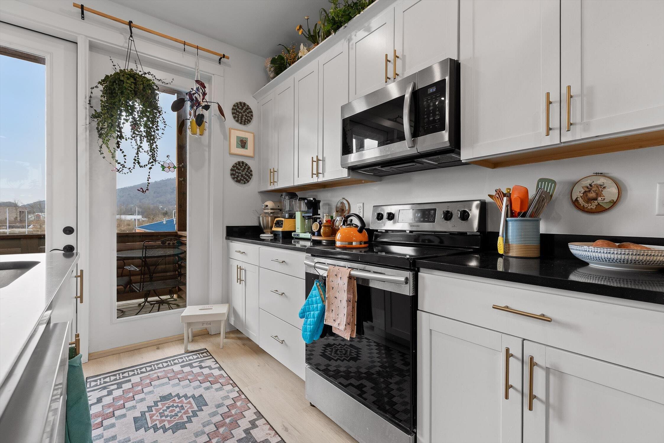 1470 Stockyard Place Chattanooga, TN 37408 - Photo 3 of 20 12-Stockyard-11