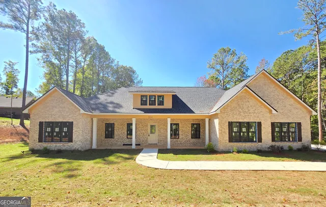 $650,000 | 104 Canterbury Drive, LaGrange, GA 30241