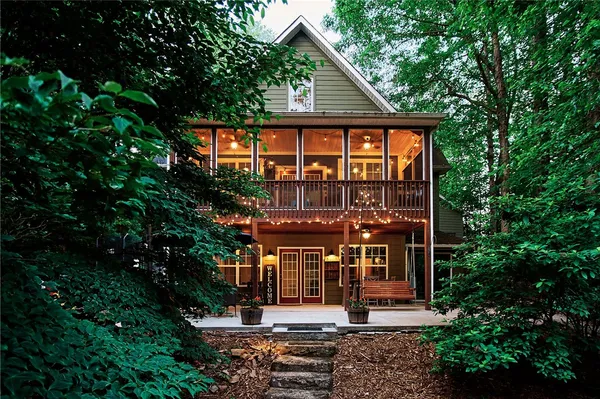 $769,300 | 141 West Waters Edge Lane, West Union, SC 29696