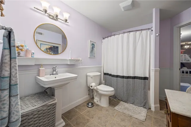 $799,000 | 141 West Waters Edge Lane, West Union, SC 29696