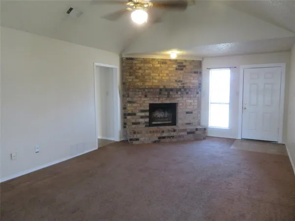 $1,475 | 443 Warbler Drive, DeSoto, TX 75115
