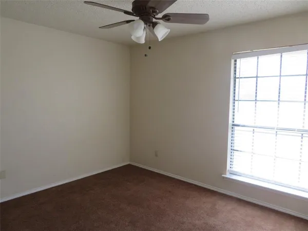 $1,475 | 443 Warbler Drive, DeSoto, TX 75115