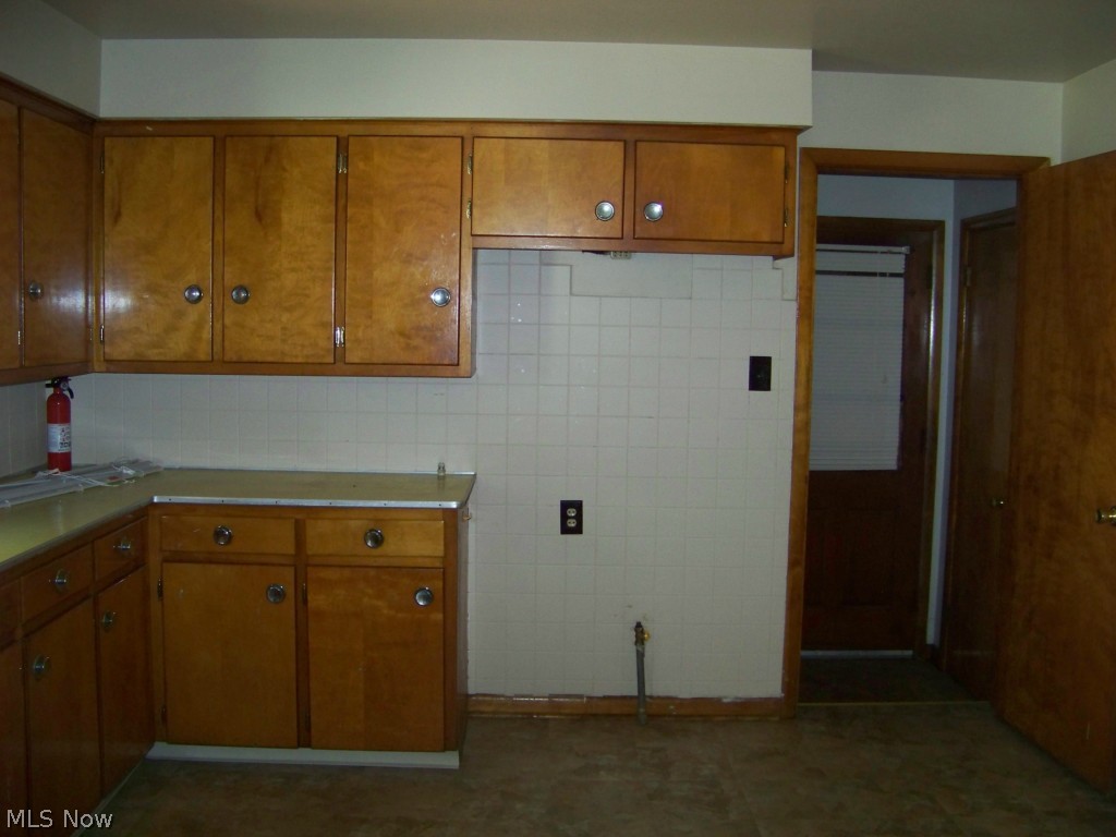 875 South Meridian Road Youngstown, OH 44509 - Photo 9 of 23 Gallery Image 9
