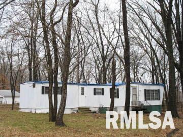1614 Moonglow Road Centralia, IL 62801 - Photo 1 of 1