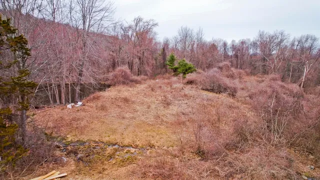 $300,000 | 182 Old Stage Road, Hatfield, MA 01088