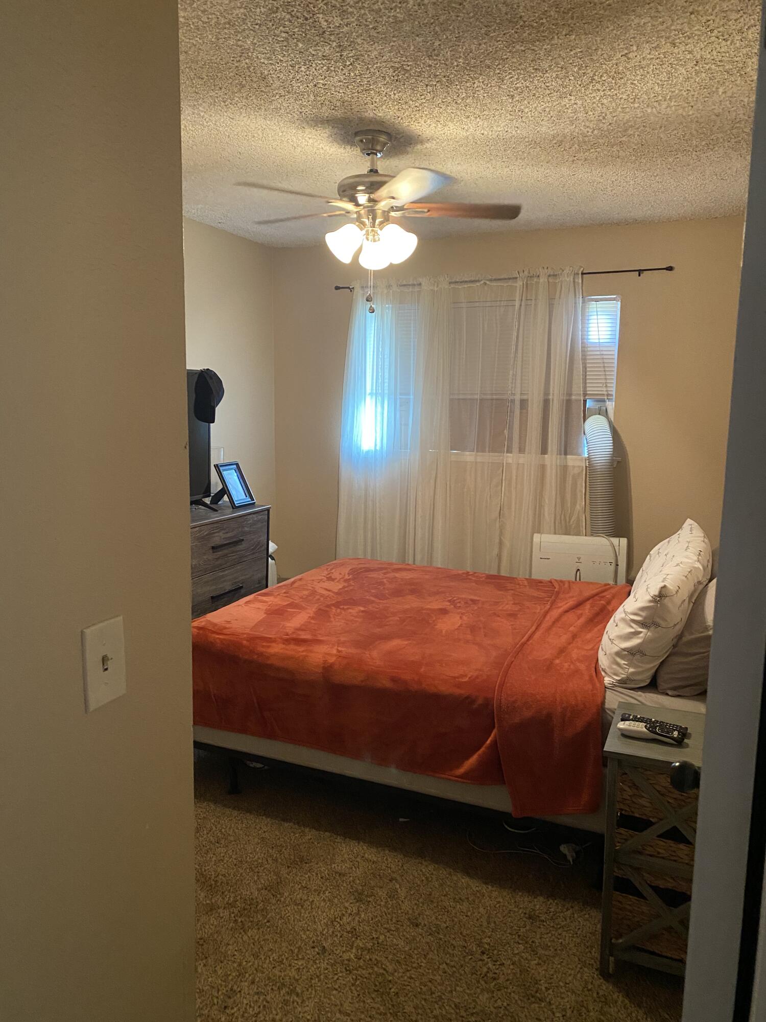 533 Nelson Street Exeter, CA 93221 - Photo 13 of 14 Guest bedroom 533