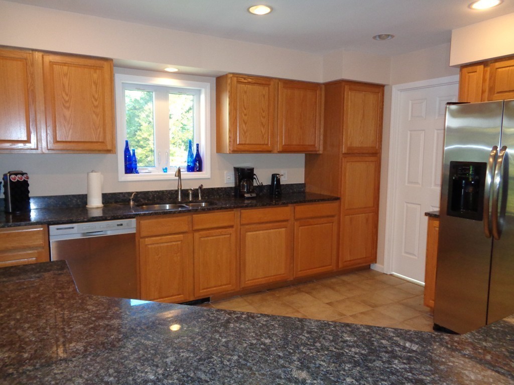 44 Cranberry Meadow Road Charlton, MA 01507 - Photo 6 of 26 Gallery Image 6