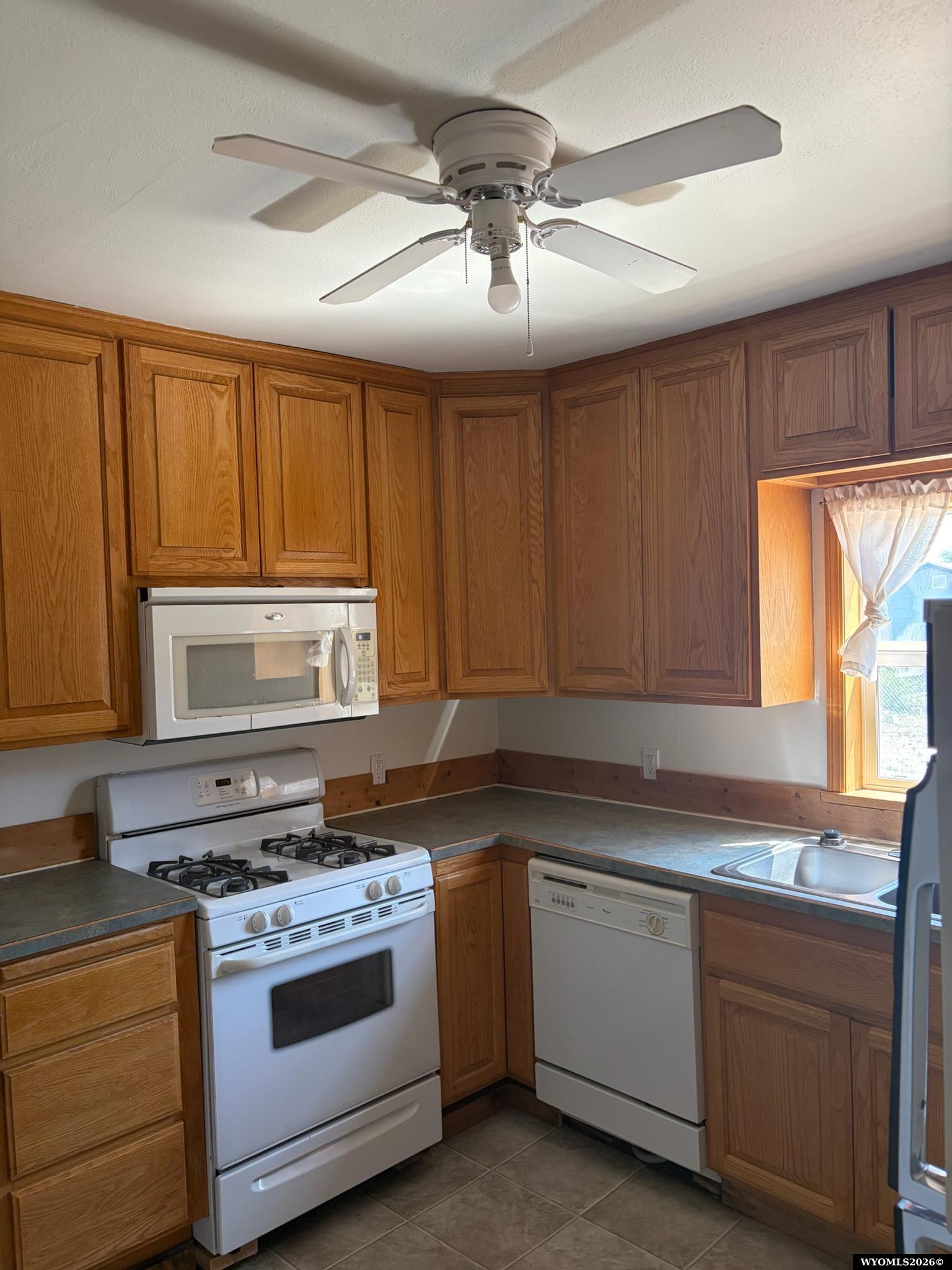 275 North Hamilton Street Powell, WY 82435 - Photo 7 of 16