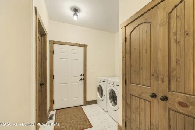 $1,250,000 | 3505 Joseph Drive, Island Park, ID 83429