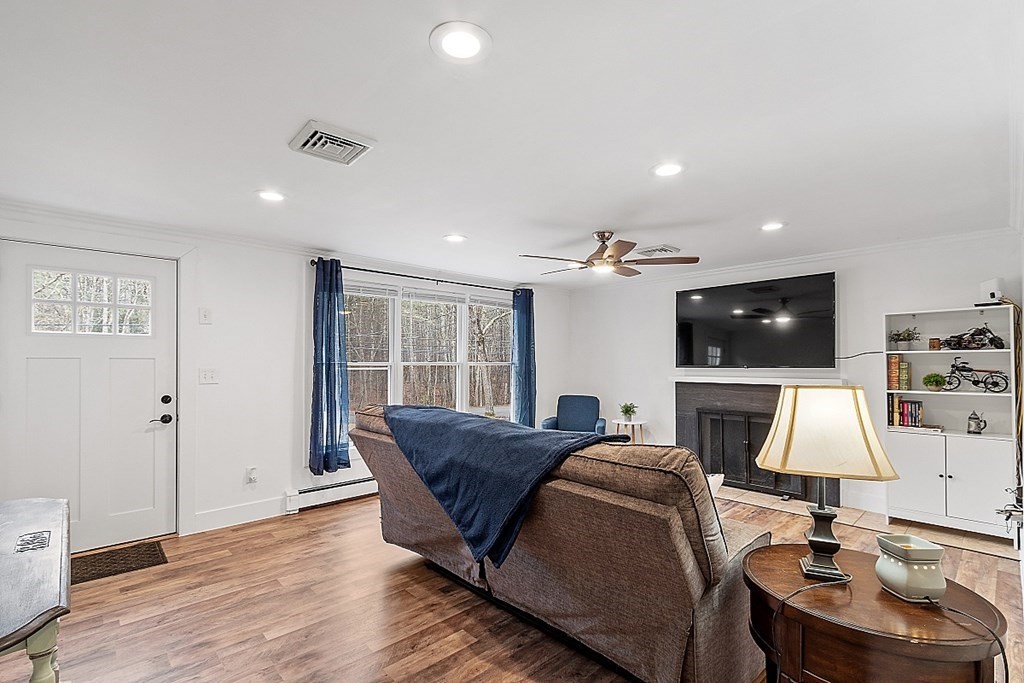 83 Warren Road Townsend, MA 01469 - Photo 14 of 30
