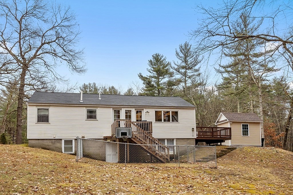 83 Warren Road Townsend, MA 01469 - Photo 4 of 30