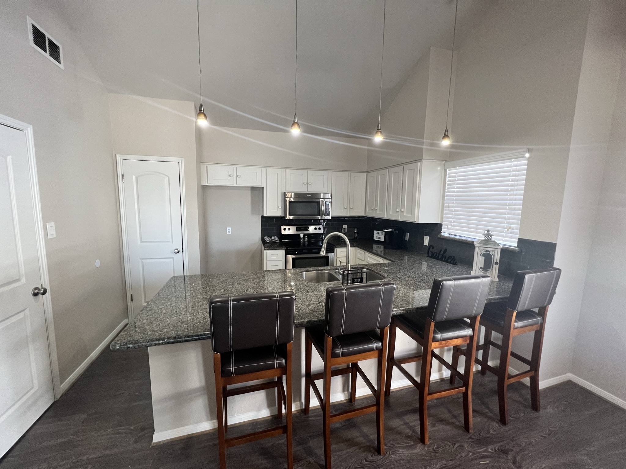 129 April Point Drive North Conroe, TX 77356 - Photo 5 of 30